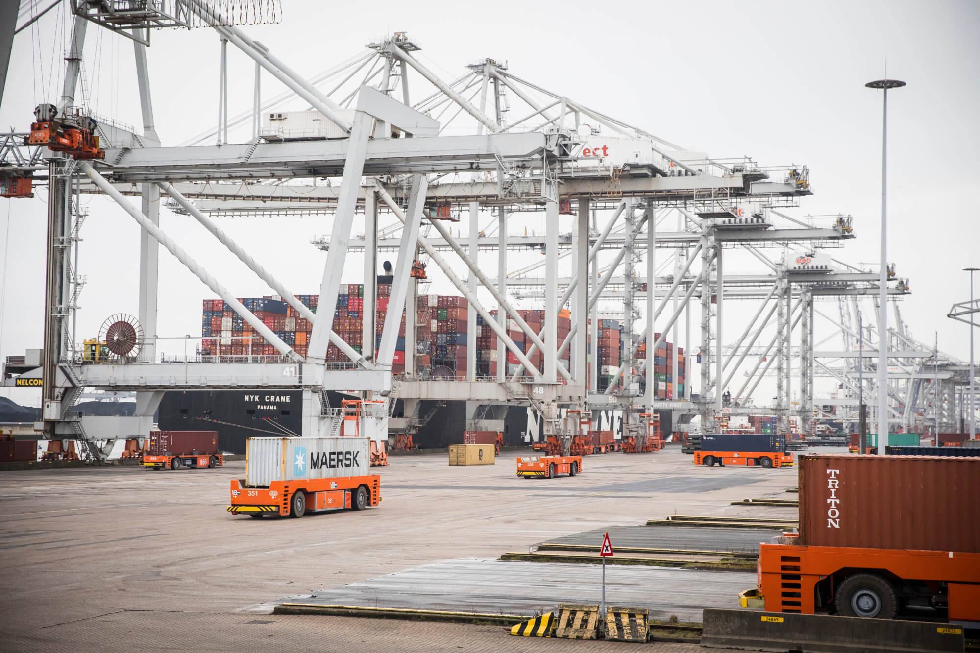 Picture of autonomous transport in the port. Picture by Guido Pijper