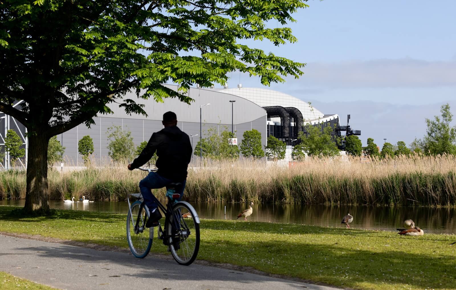 Photo: Rotterdam Ahoy is situated in the beautiful Zuiderpark, the largest city park in the Netherlands. Photo (c) Iris van den Broek