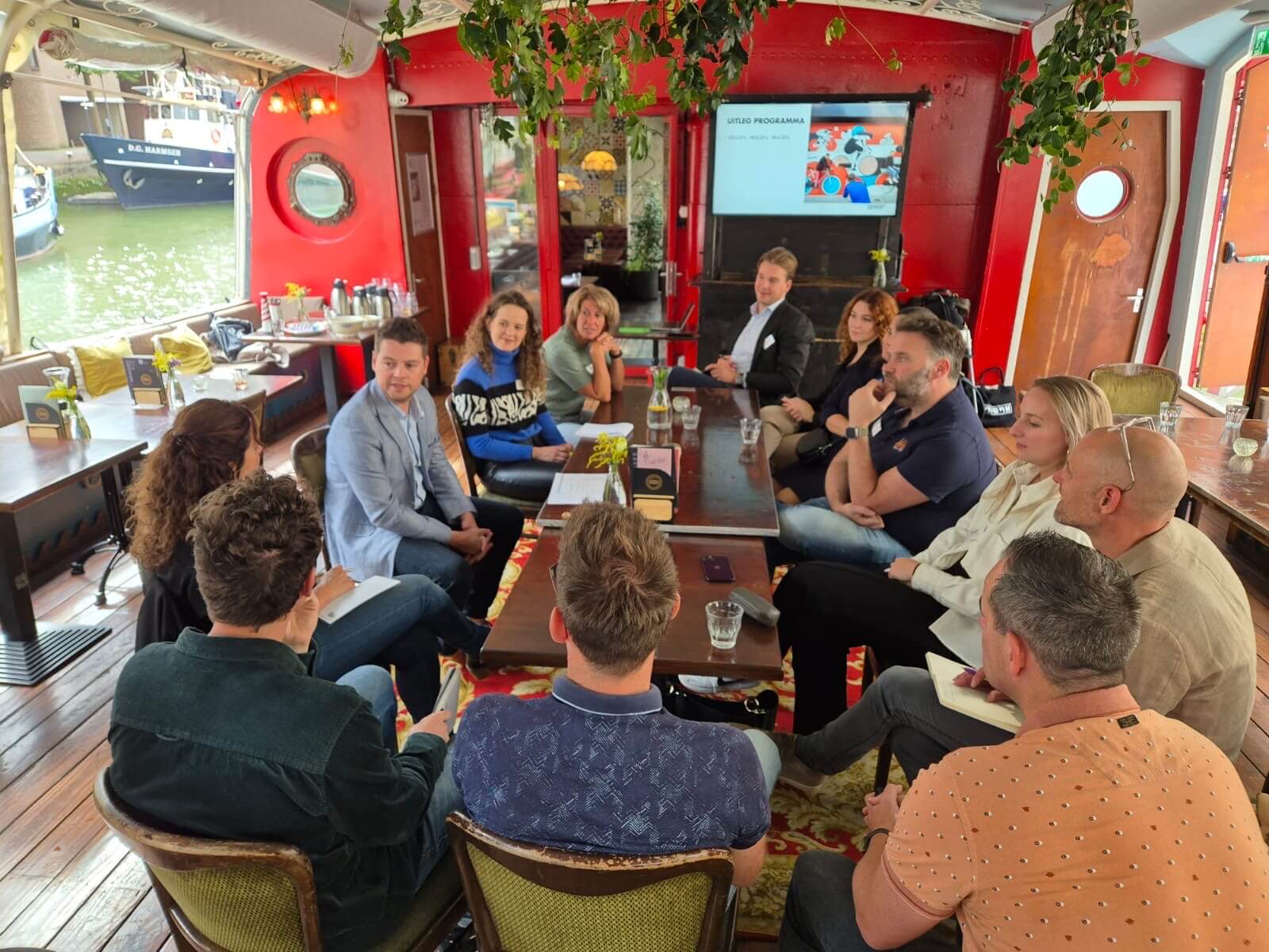 Meet the Association Experts in Vessel11