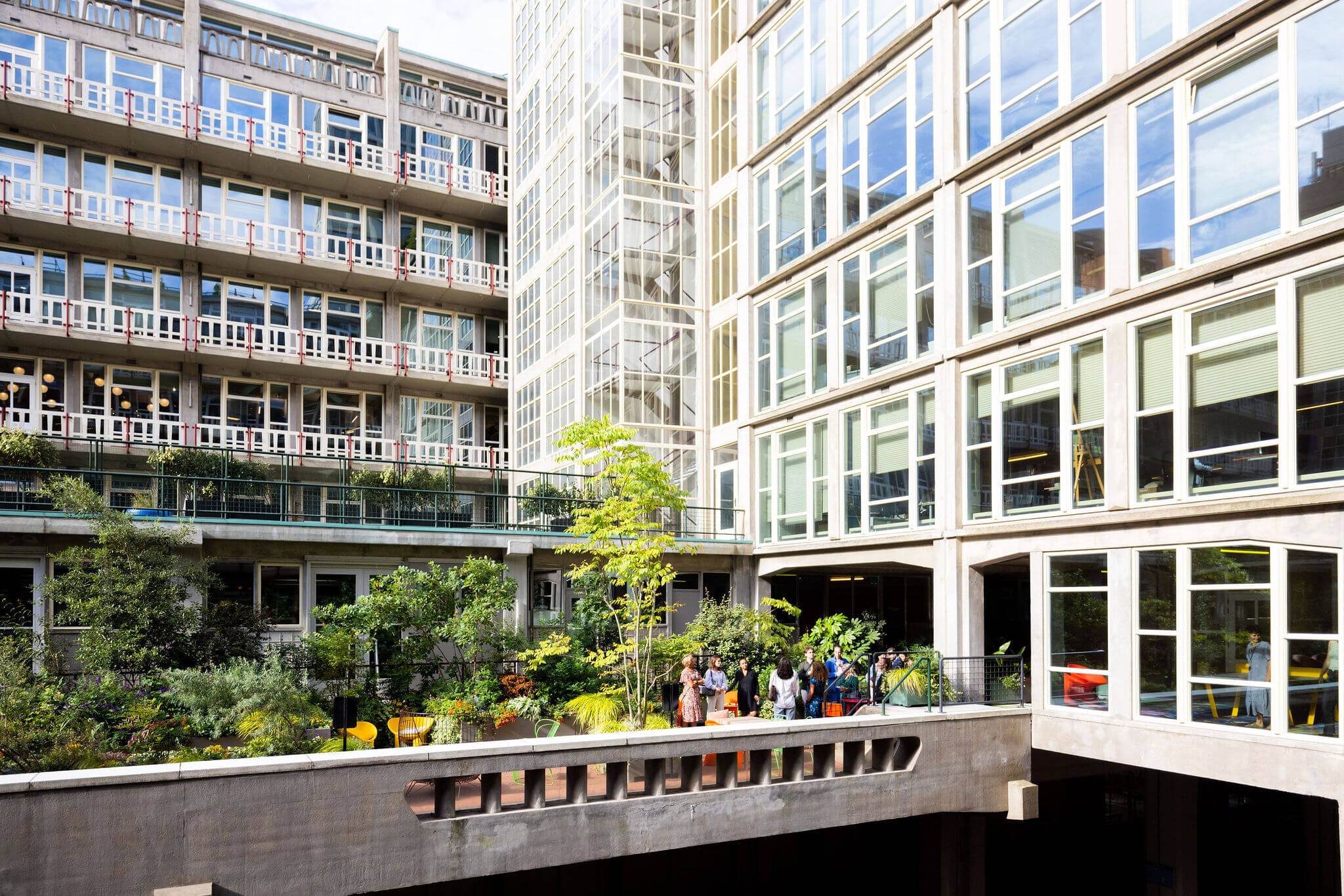 Back To Work borrel 2024